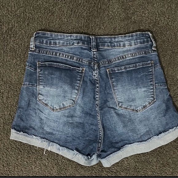 SONG super High Rise Jean Shorts ~ Size 11/30 - Picture 2 of 3